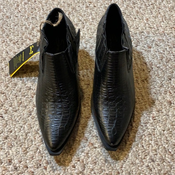 Seven7 Shoes - COPY - NWT Seven Faux Croc Booties